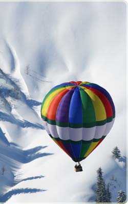 hot air balloon approaching